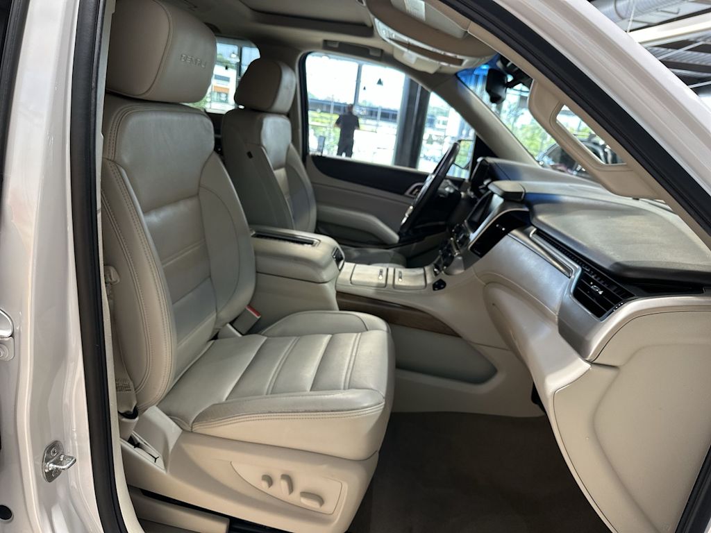Thumbnail: 2019 GMC Yukon XL - 32