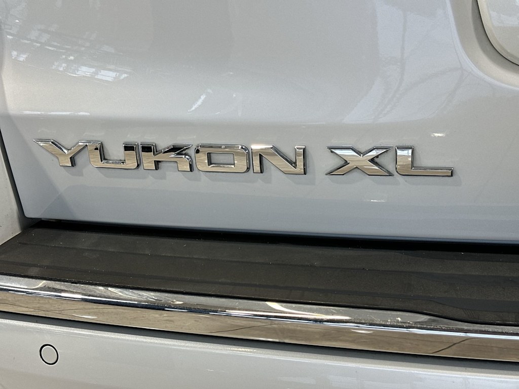 Thumbnail: 2019 GMC Yukon XL - 30