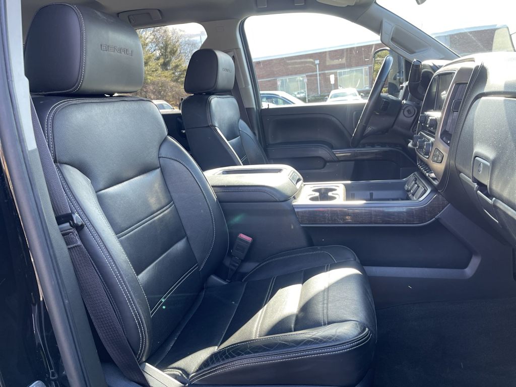 2015 GMC Sierra 2500 Denali 31