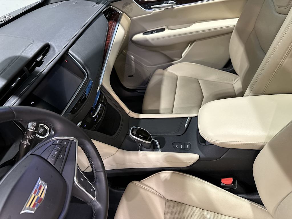 Thumbnail: 2019 Cadillac XT5 - 16