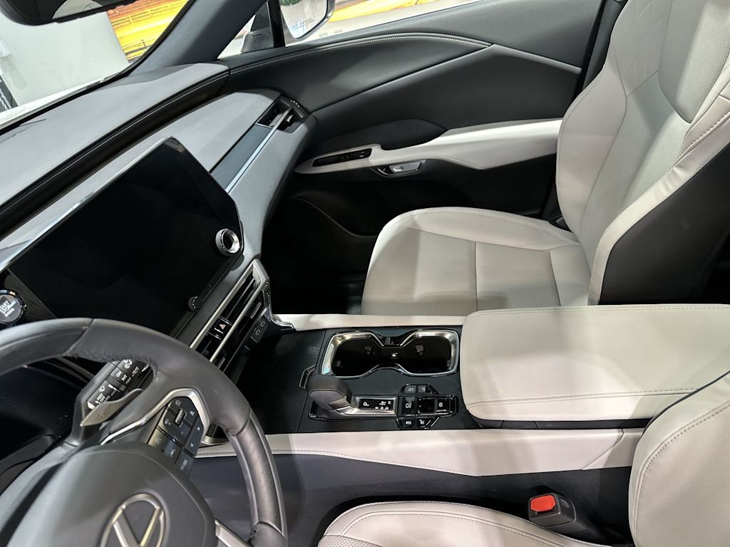Thumbnail: 2023 Lexus RX - 15
