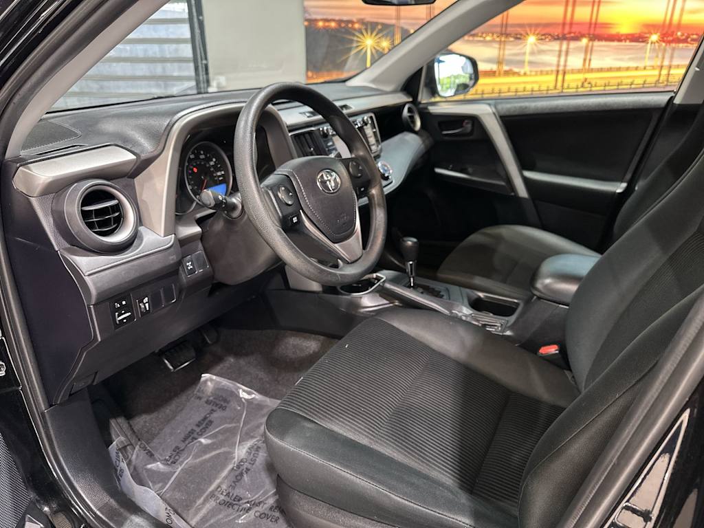 Thumbnail: 2016 Toyota RAV4 - 2