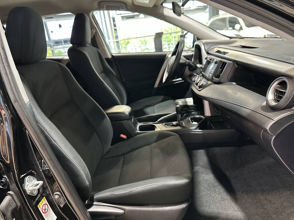 Thumbnail: 2016 Toyota RAV4 - 12