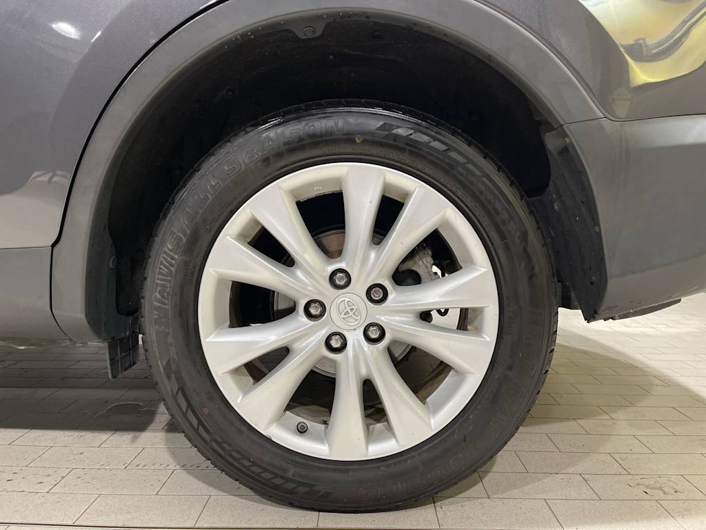 Thumbnail: 2015 Toyota RAV4 - 8