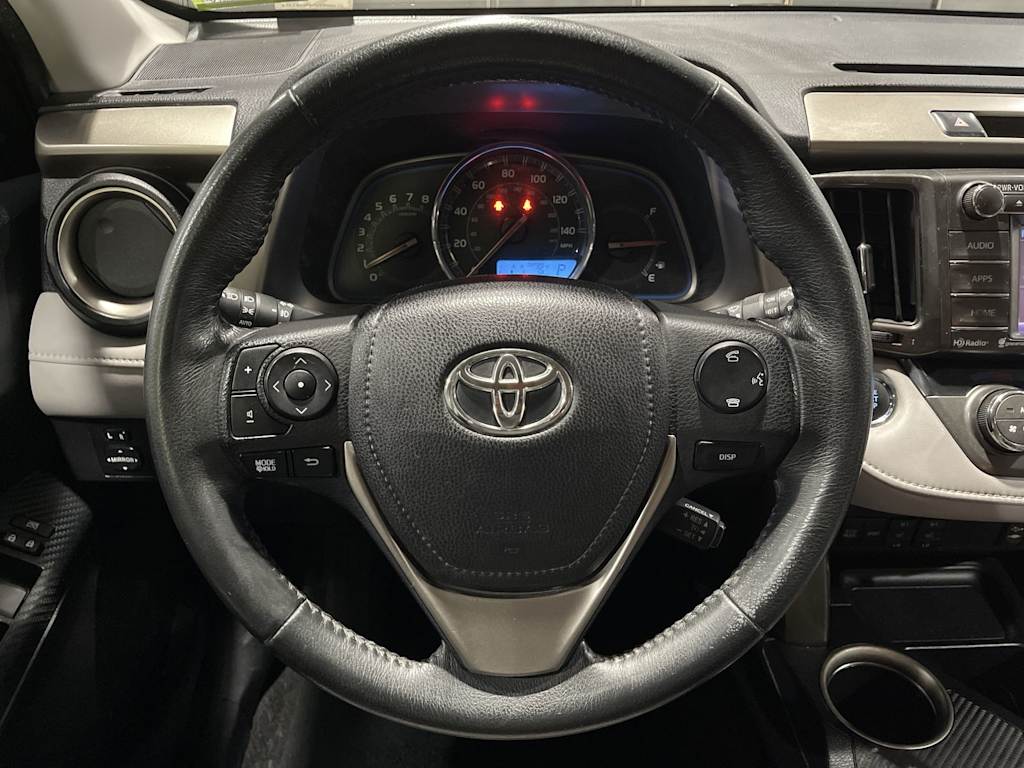 Thumbnail: 2015 Toyota RAV4 - 10