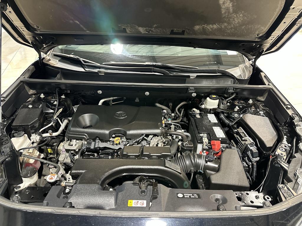 Thumbnail: 2021 Toyota RAV4 - 9