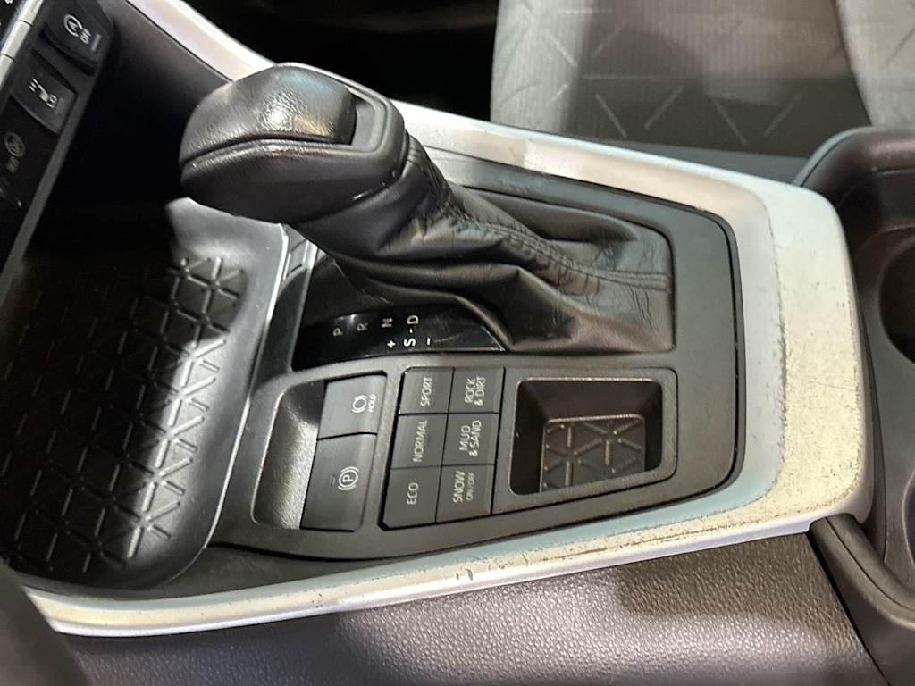 Thumbnail: 2021 Toyota RAV4 - 33