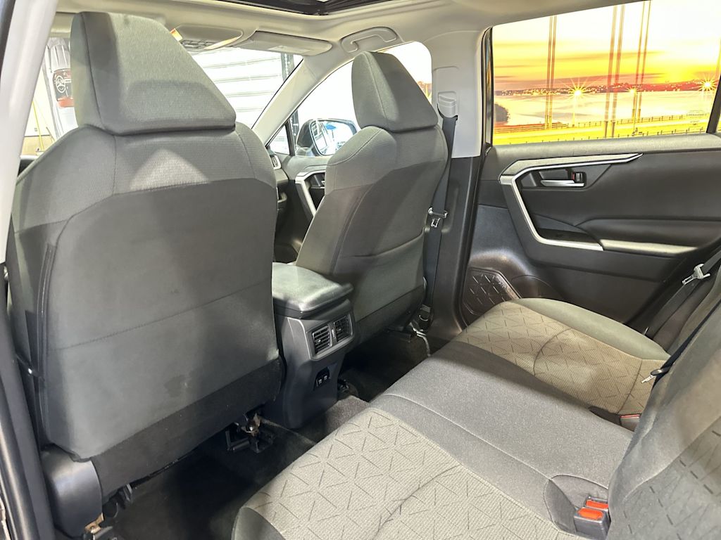 Thumbnail: 2021 Toyota RAV4 - 13