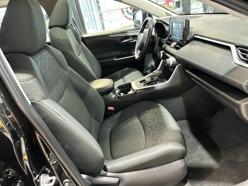Thumbnail: 2021 Toyota RAV4 - 12