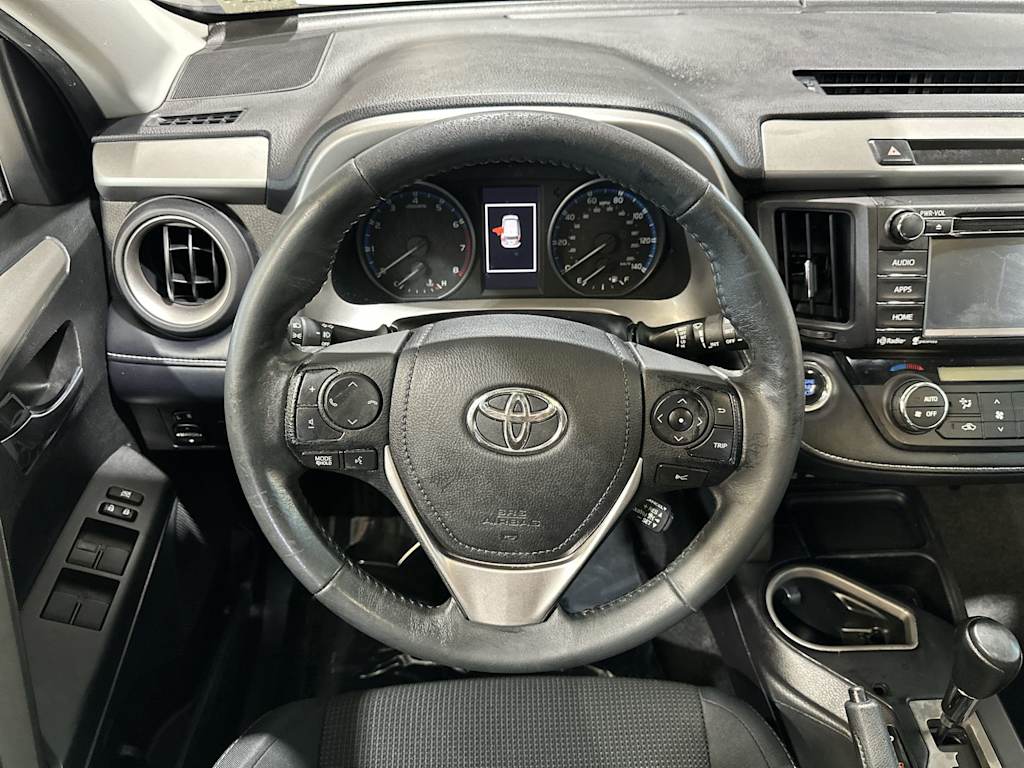 Thumbnail: 2018 Toyota RAV4 - 14