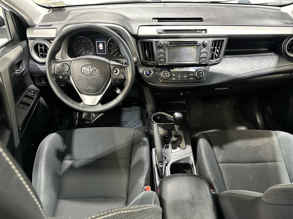 Thumbnail: 2018 Toyota RAV4 - 10