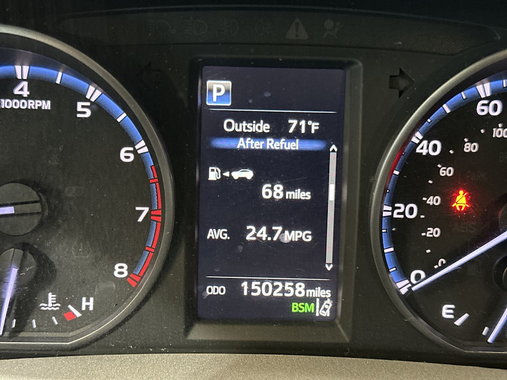 Thumbnail: 2018 Toyota RAV4 - 16