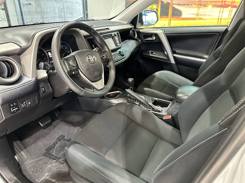 Thumbnail: 2018 Toyota RAV4 - 2