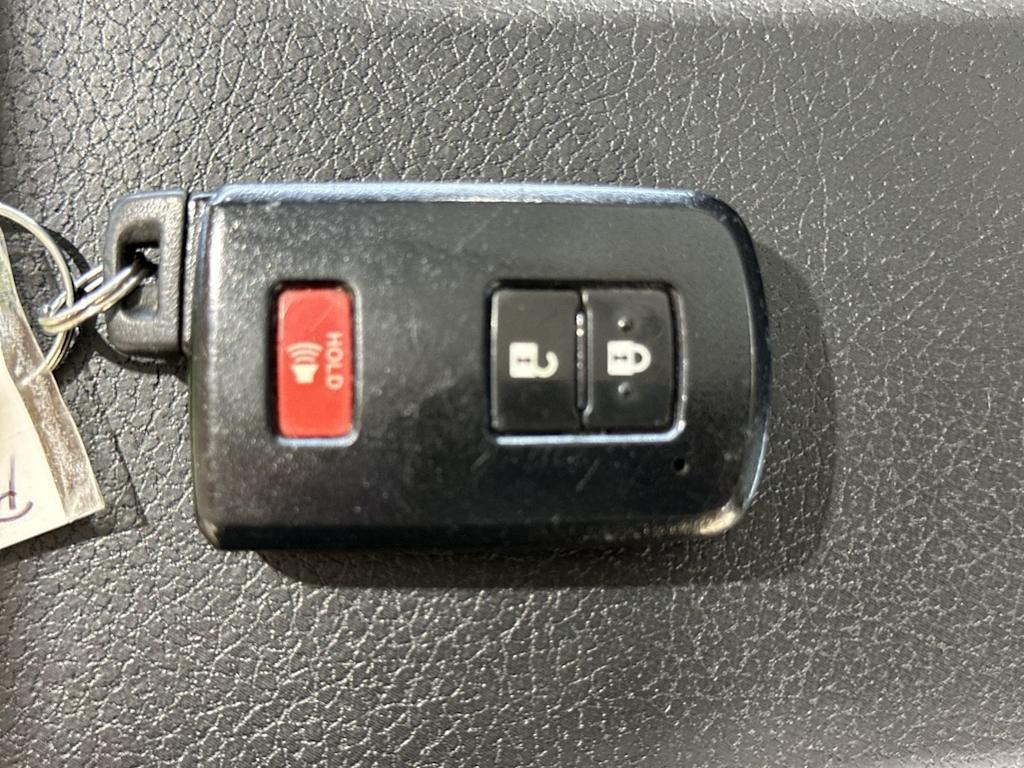Thumbnail: 2018 Toyota RAV4 - 18