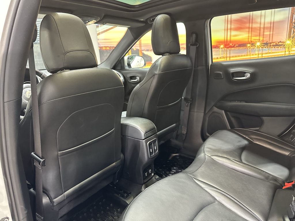 Thumbnail: 2020 Jeep Compass - 13