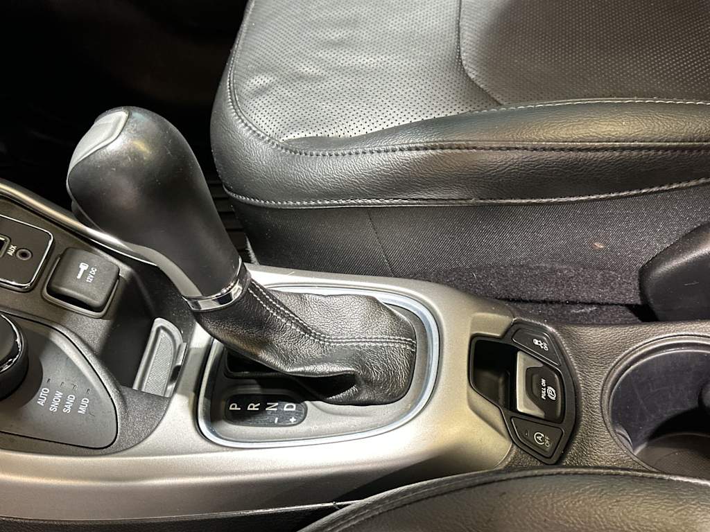 Thumbnail: 2020 Jeep Compass - 15