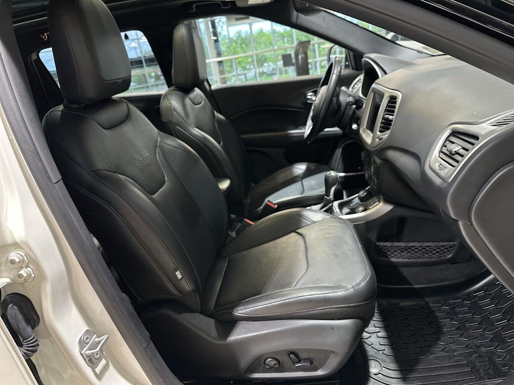 Thumbnail: 2020 Jeep Compass - 12