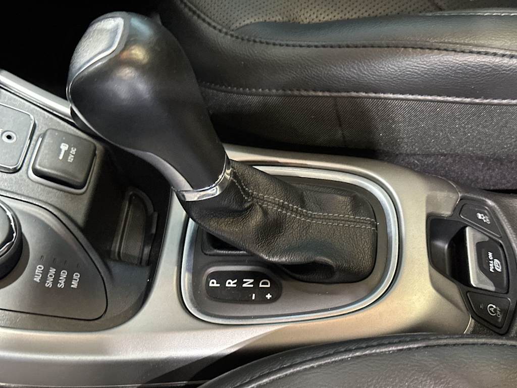 Thumbnail: 2020 Jeep Compass - 15