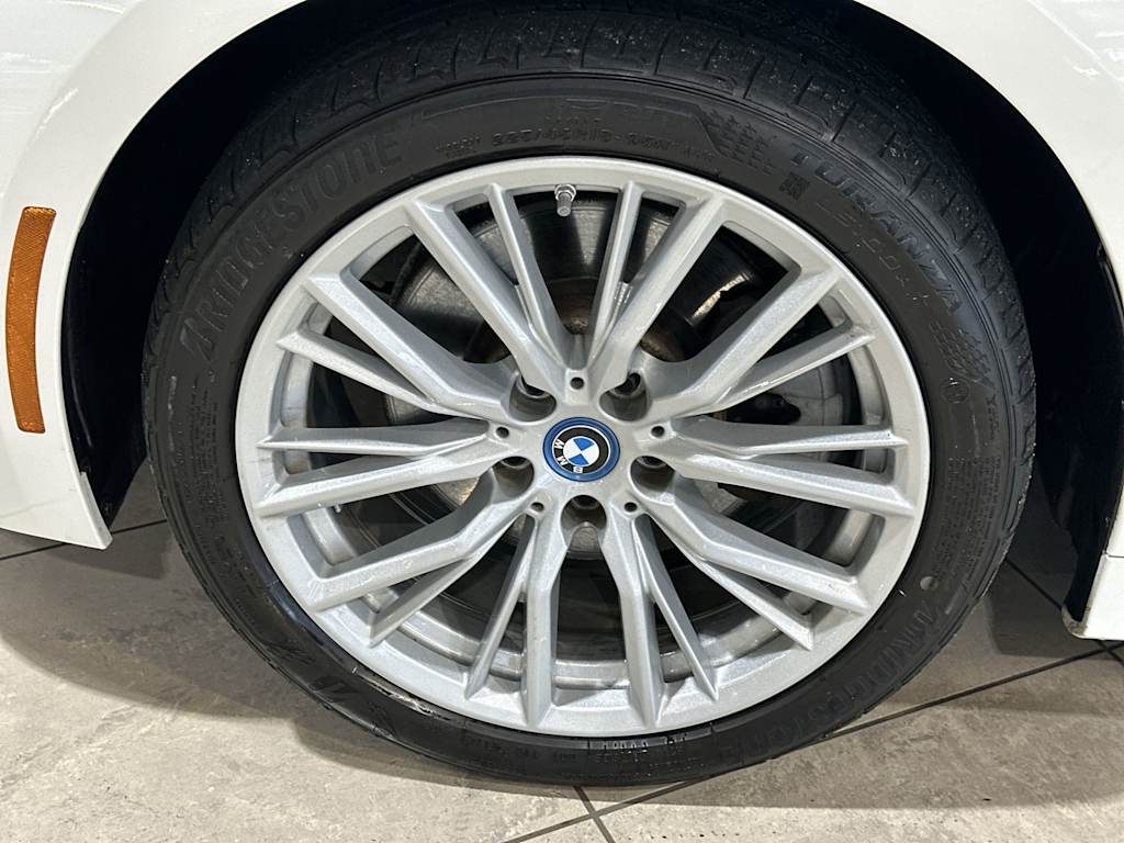 Thumbnail: 2023 BMW 3 Series - 8