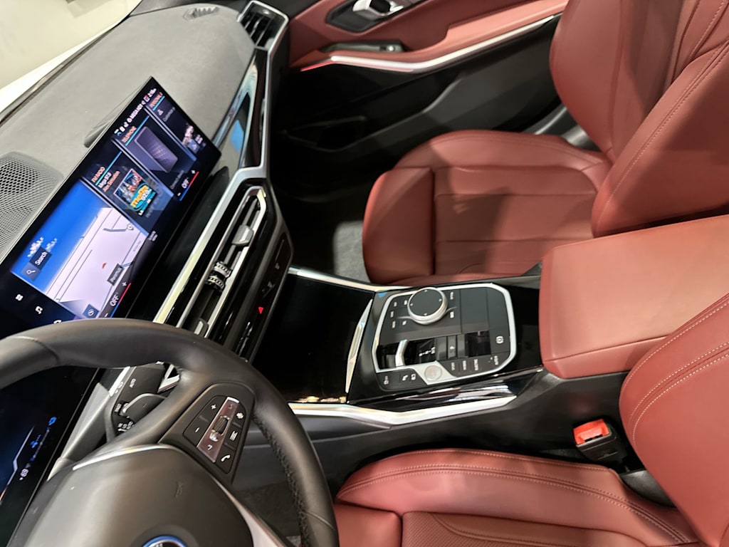 Thumbnail: 2023 BMW 3 Series - 15