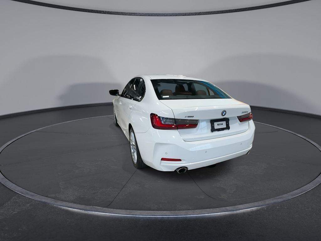 Thumbnail: 2023 BMW 3 Series - 24