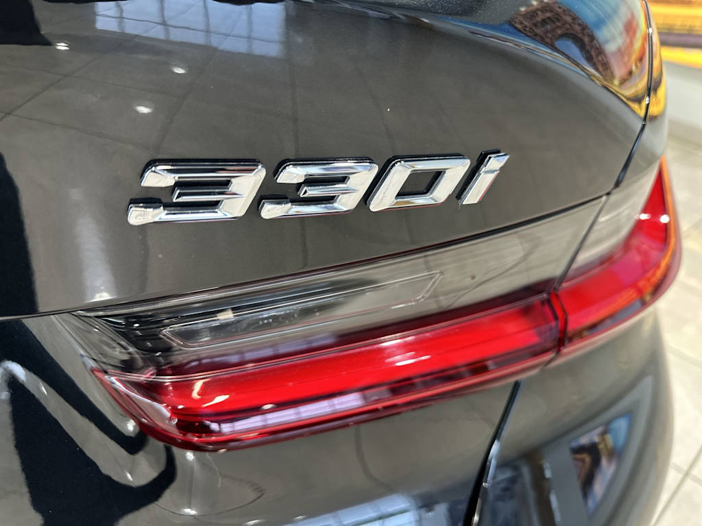 Thumbnail: 2023 BMW 3 Series - 32