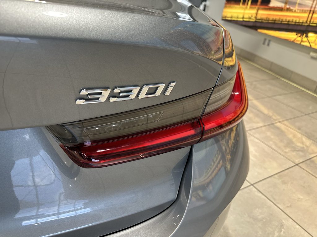 Thumbnail: 2023 BMW 3 Series - 31