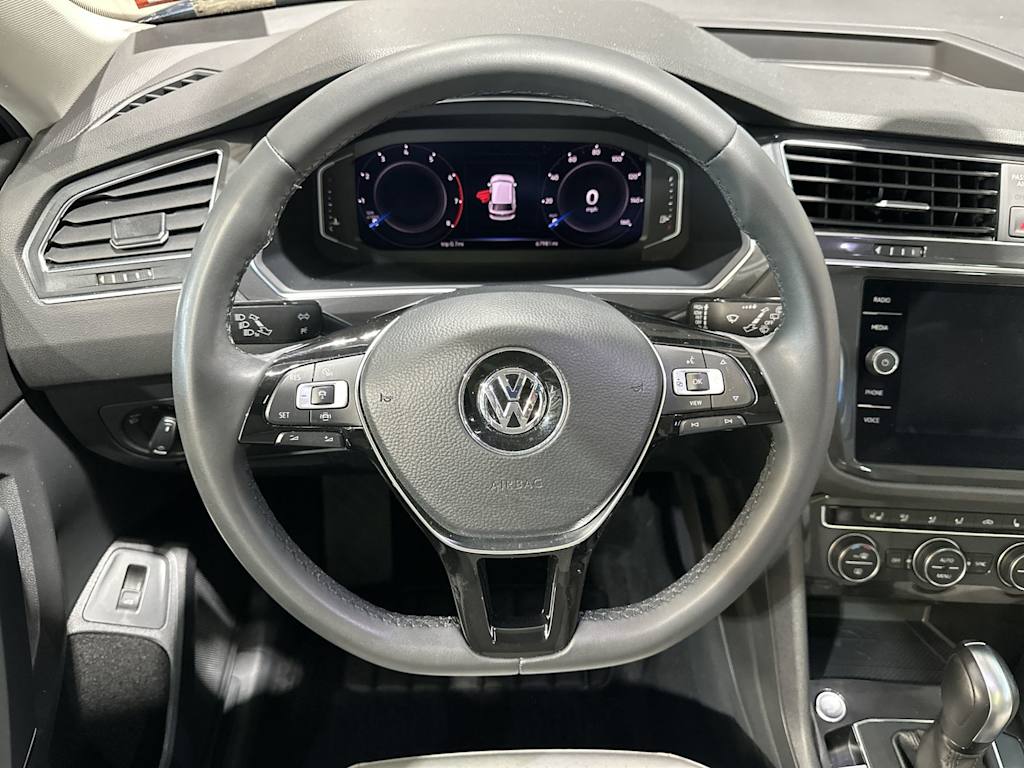 Thumbnail: 2020 Volkswagen Tiguan - 14