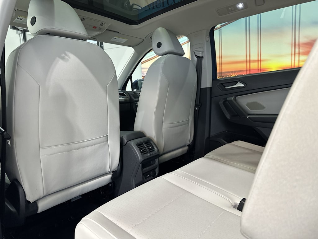 Thumbnail: 2020 Volkswagen Tiguan - 13