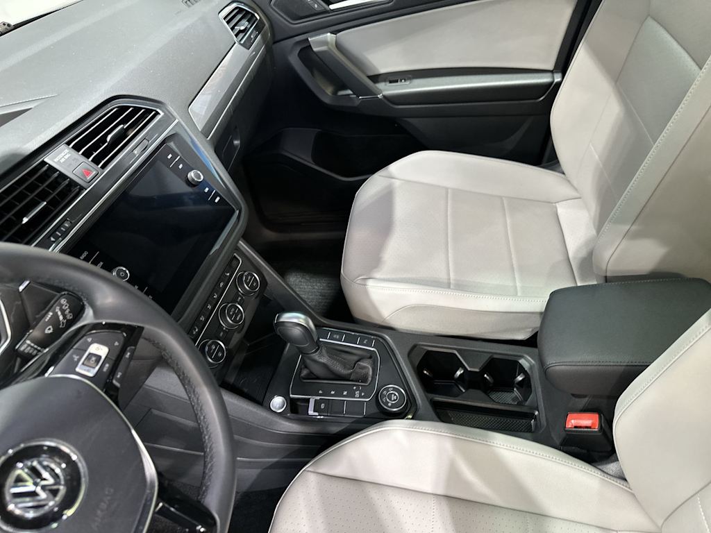 Thumbnail: 2020 Volkswagen Tiguan - 33