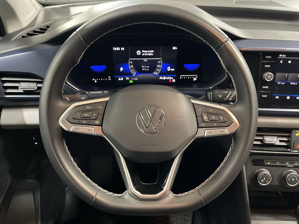 2022 Volkswagen Taos SE 10