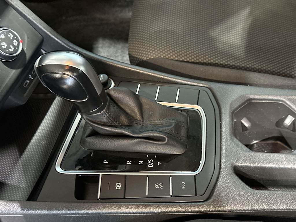 Thumbnail: 2021 Volkswagen Jetta - 15