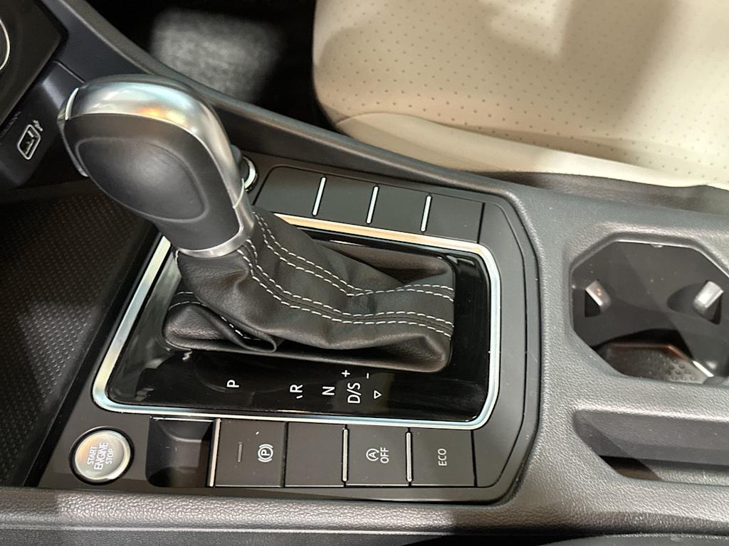 Thumbnail: 2019 Volkswagen Jetta - 15
