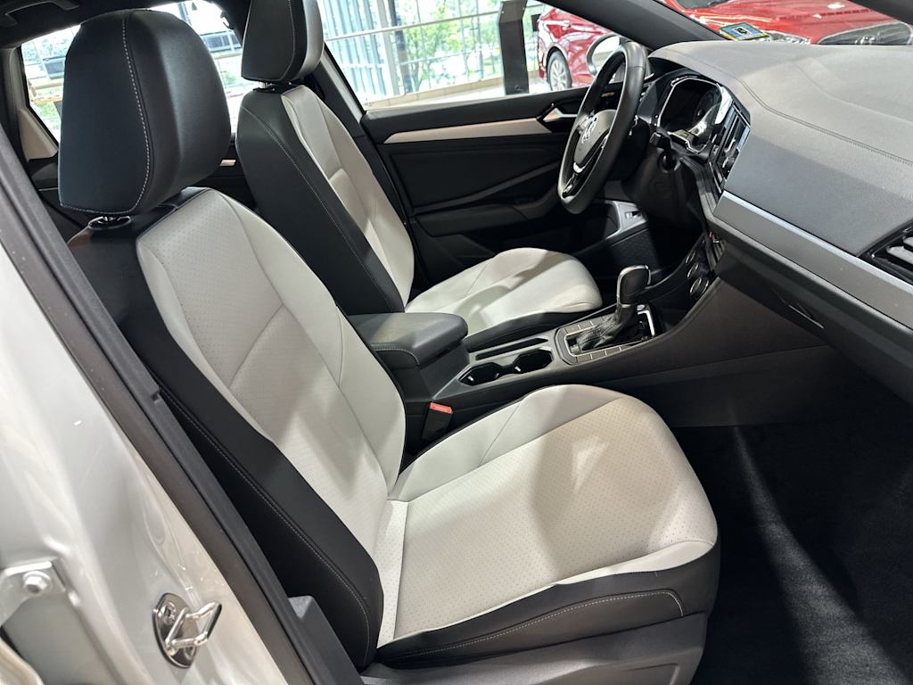 Thumbnail: 2019 Volkswagen Jetta - 12