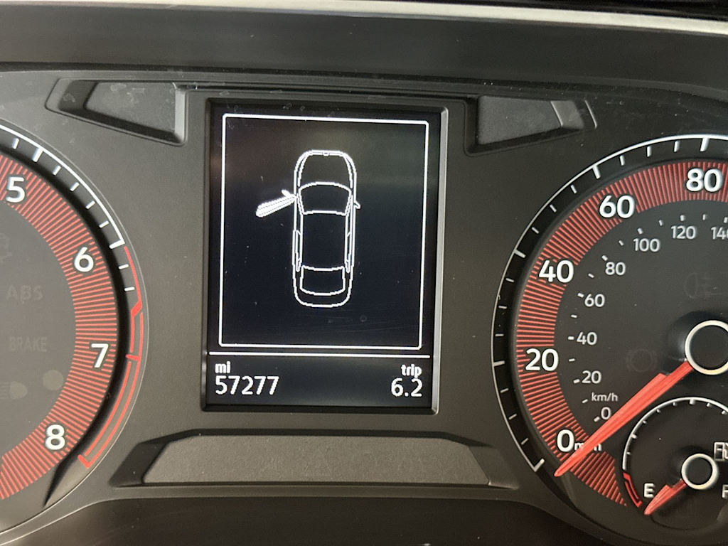 Thumbnail: 2019 Volkswagen Jetta - 16