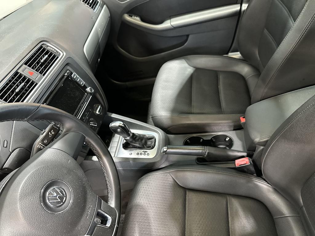 Thumbnail: 2013 Volkswagen Jetta - 33