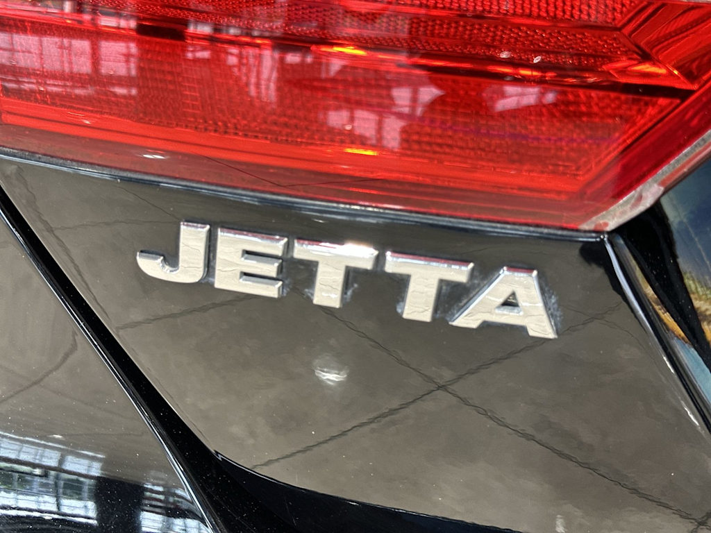 Thumbnail: 2013 Volkswagen Jetta - 30
