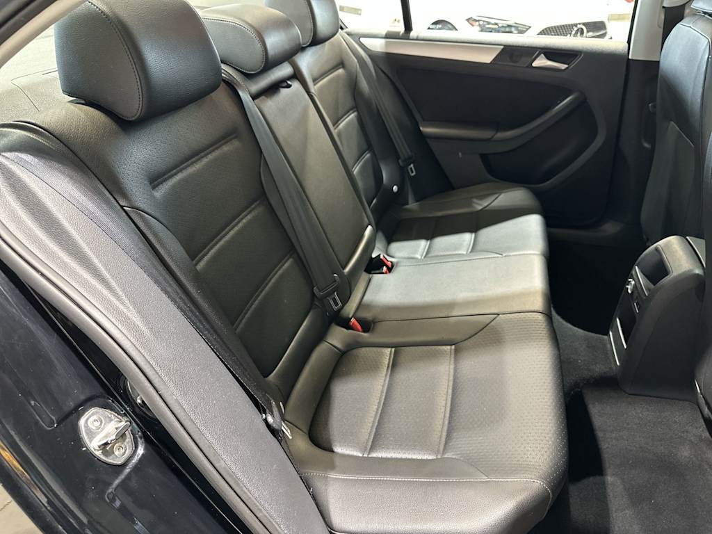 Thumbnail: 2013 Volkswagen Jetta - 31