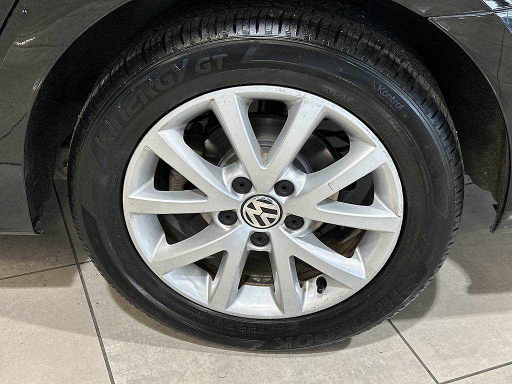 Thumbnail: 2013 Volkswagen Jetta - 8