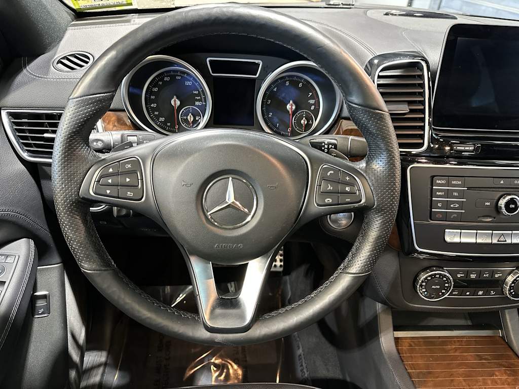 Thumbnail: 2017 Mercedes-Benz GLE - 10