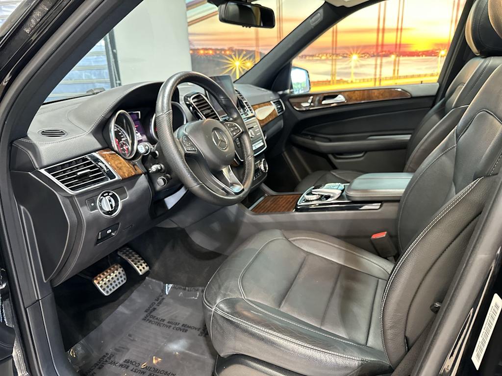 Thumbnail: 2017 Mercedes-Benz GLE - 11