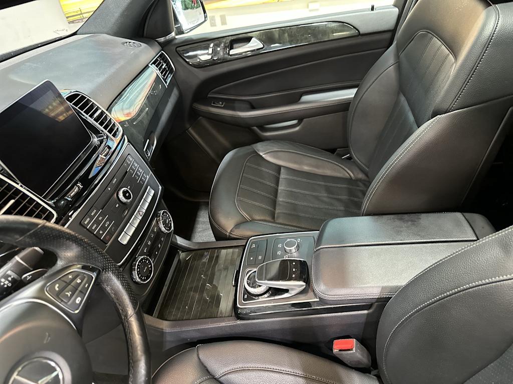 Thumbnail: 2018 Mercedes-Benz GLE - 32