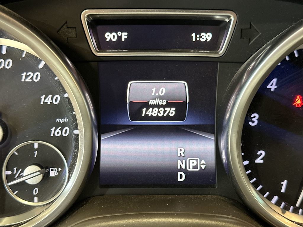 Thumbnail: 2015 Mercedes-Benz M-Class - 14
