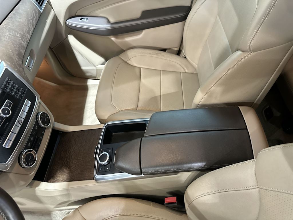 Thumbnail: 2015 Mercedes-Benz M-Class - 32