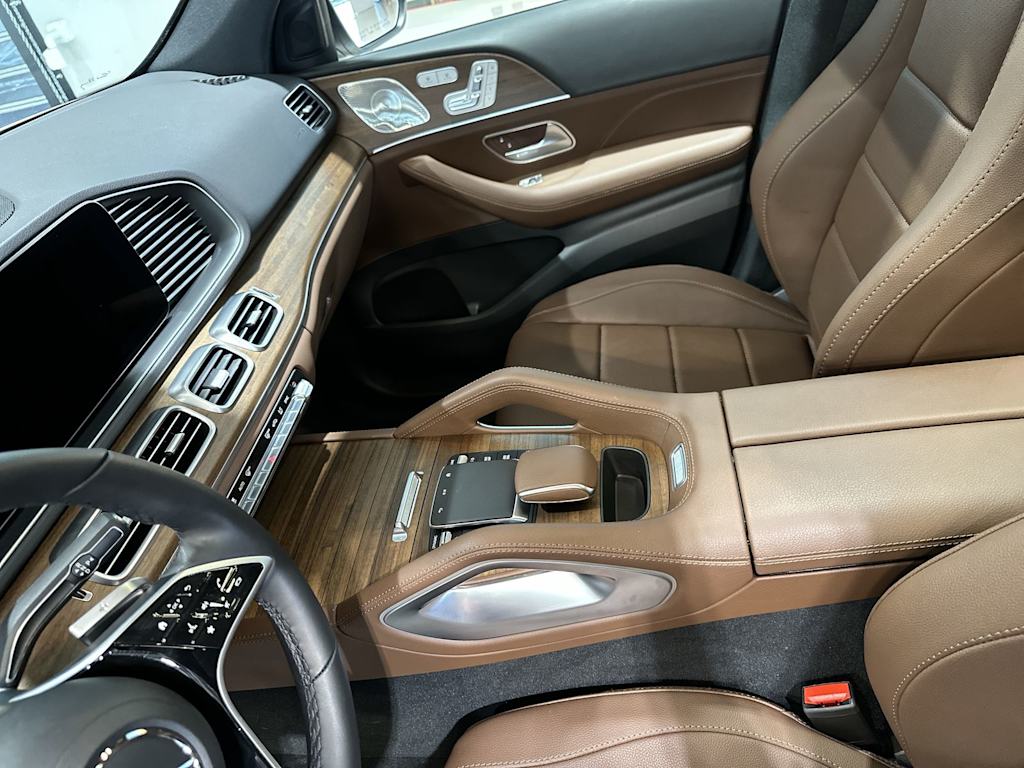 Thumbnail: 2025 Mercedes-Benz GLE - 32