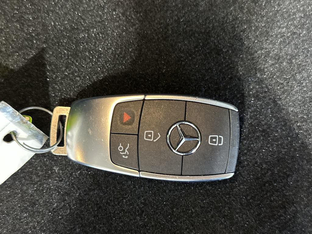Thumbnail: 2026 Mercedes-Benz GLE - 16