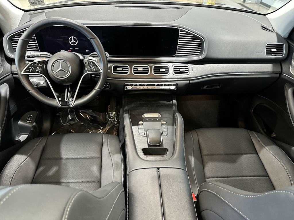 Thumbnail: 2026 Mercedes-Benz GLE - 2