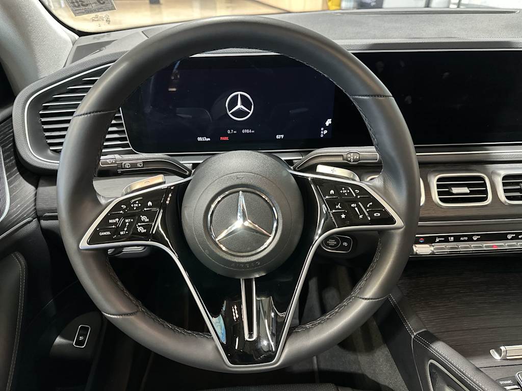 Thumbnail: 2026 Mercedes-Benz GLE - 10