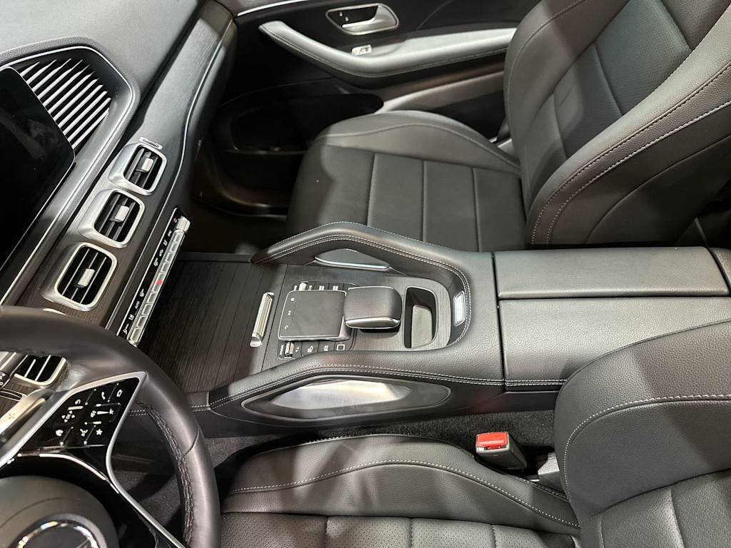 Thumbnail: 2026 Mercedes-Benz GLE - 32