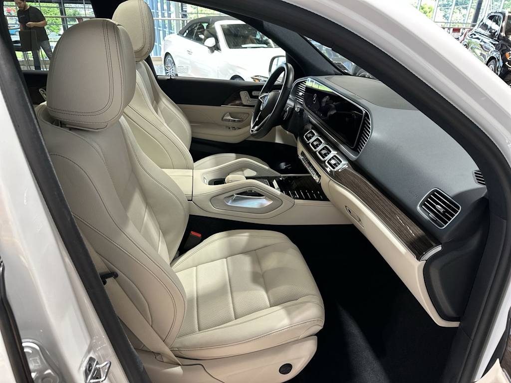 Thumbnail: 2026 Mercedes-Benz GLE - 31
